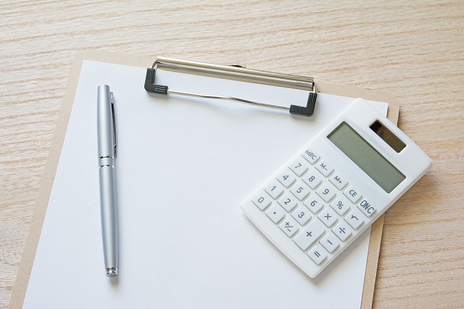 電卓・ペン・メモ